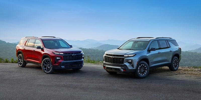 Toyota Highlander and Chevrolet Traverse size comparison