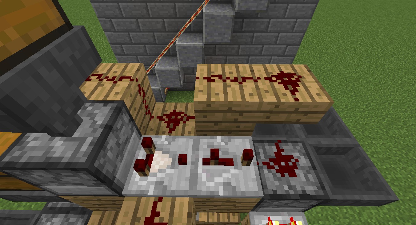 Maximize Your Minecraft Furnace Efficiency with a Comparator Clock