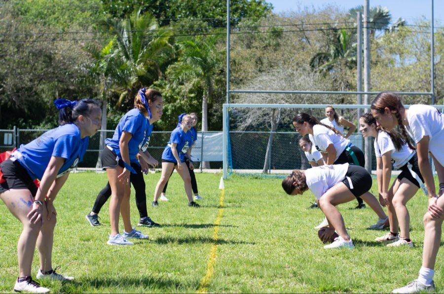 Miami Palmetto Powderpuff Game 2022: Team Ur Mom in blue jerseys.