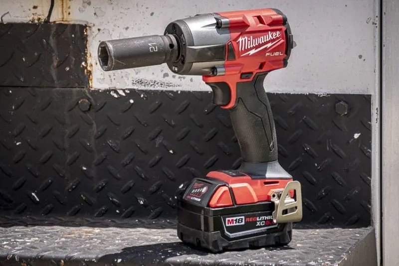 Milwaukee M18 Fuel Mid-Torque Impact Wrench | Compare Milwaukee Impact Wrench Reviews