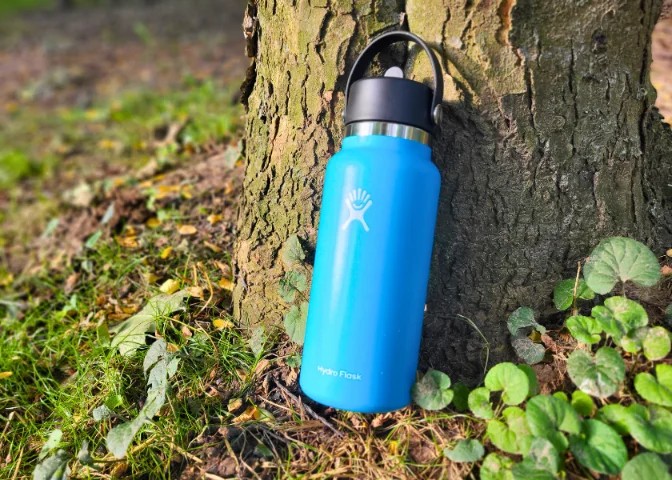 Hydro Flask 32 oz holds enough water