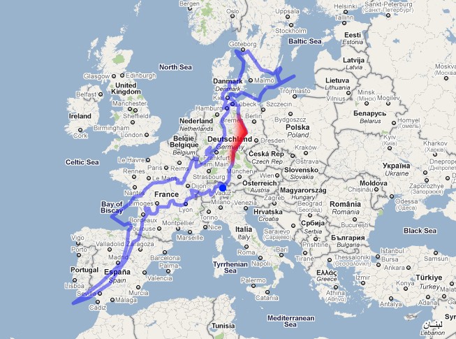 Map comparing the size of Japan to Europe when Tokyo is aligned with Vaduz, Liechtenstein, showing Japan stretching from Sweden to North Africa.