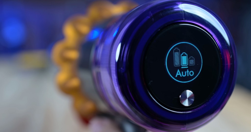 Dyson Cordless Screen Displaying Auto Mode