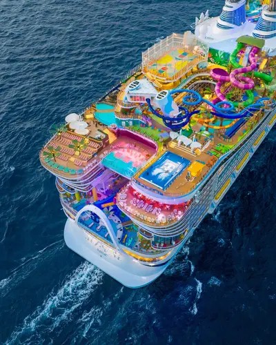 Icon of the Seas aft view