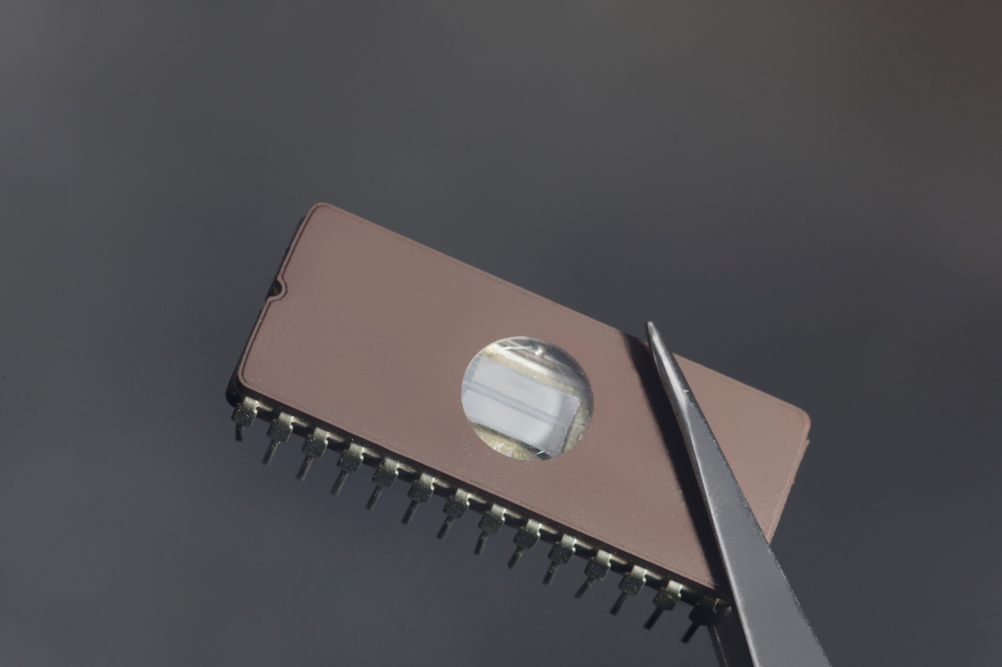 Human hair compared to a transistor