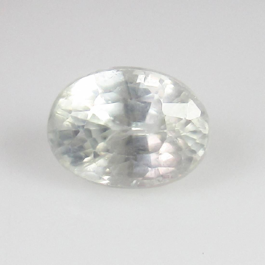 Oval-cut white sapphire, 2.26 cts, Sri Lanka