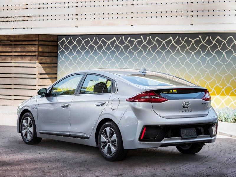 Hyundai Ioniq Plug-In Hybrid exterior
