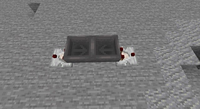 Comparator behind two hoppers