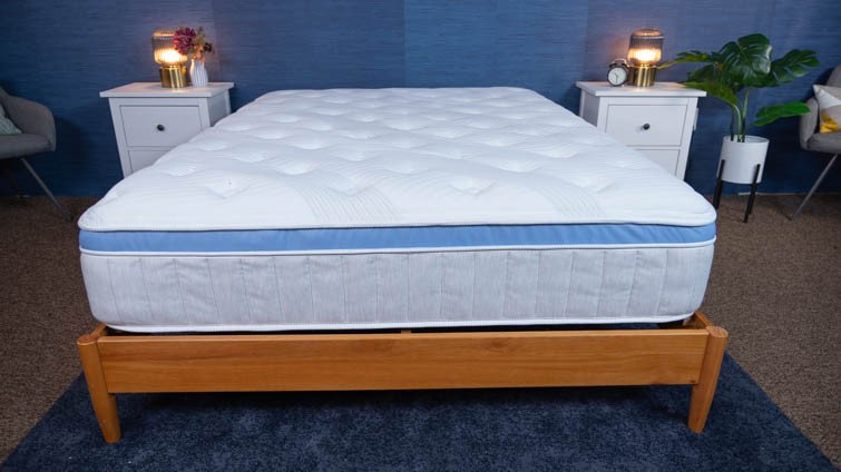 Bear Star Hybrid Mattress displaying its features