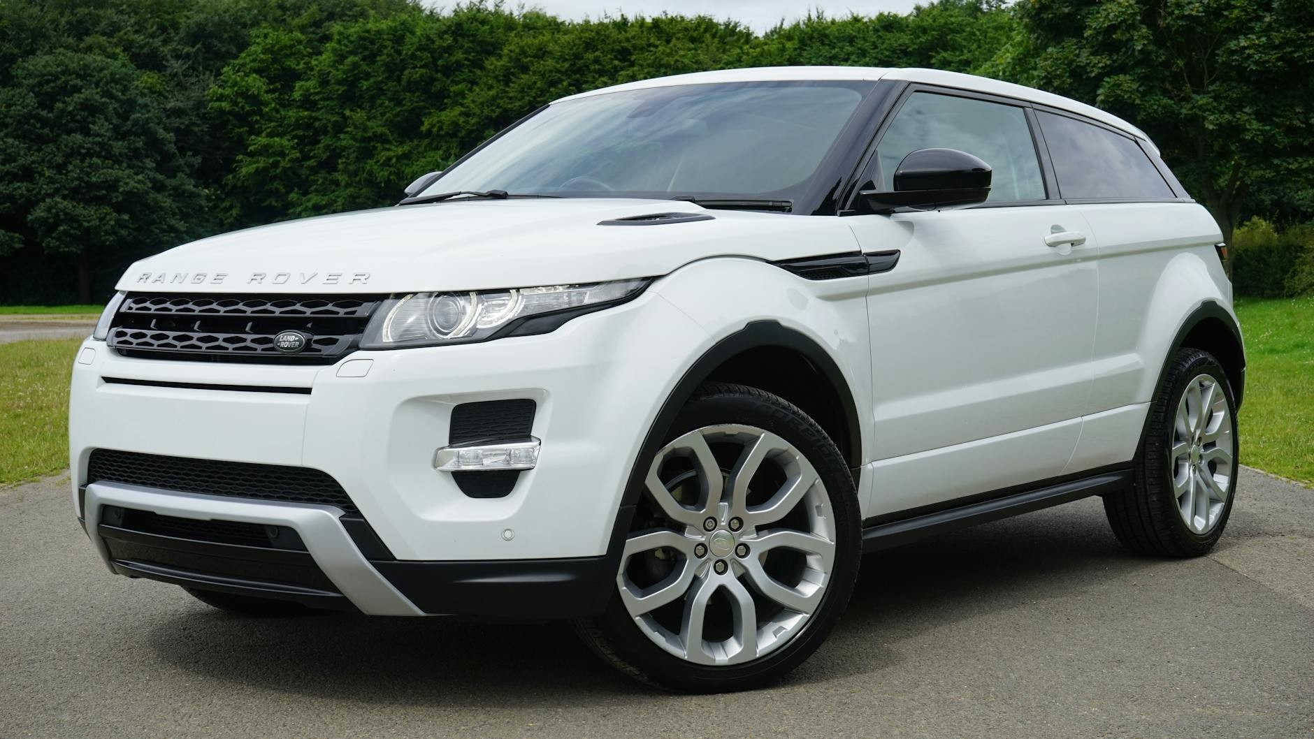 Two cars side by side, price comparison