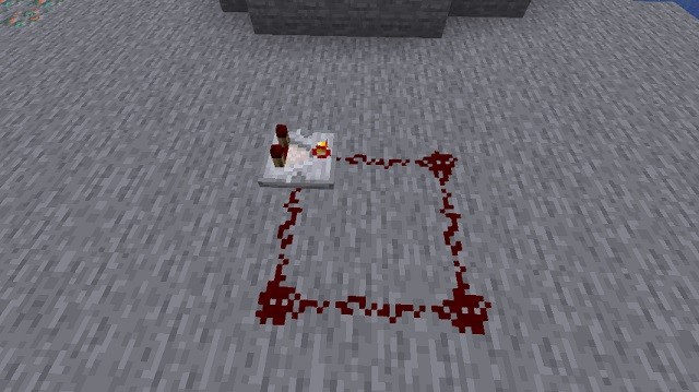 Redstone dust placement around comparator