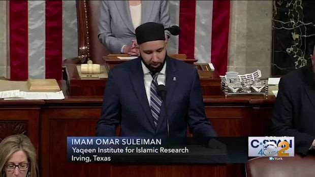Imam Omar Suleiman delivers opening prayer
