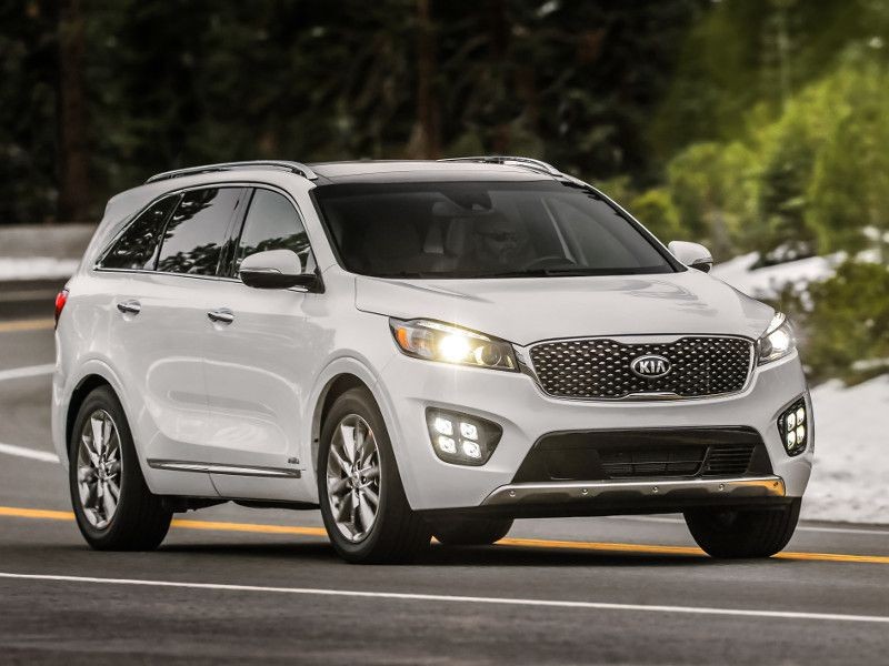 Kia Sorento on a Coastal Road - Photo by Kia